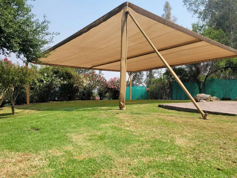 Al aire libre, a tu manera — montaje de Carpas HyH