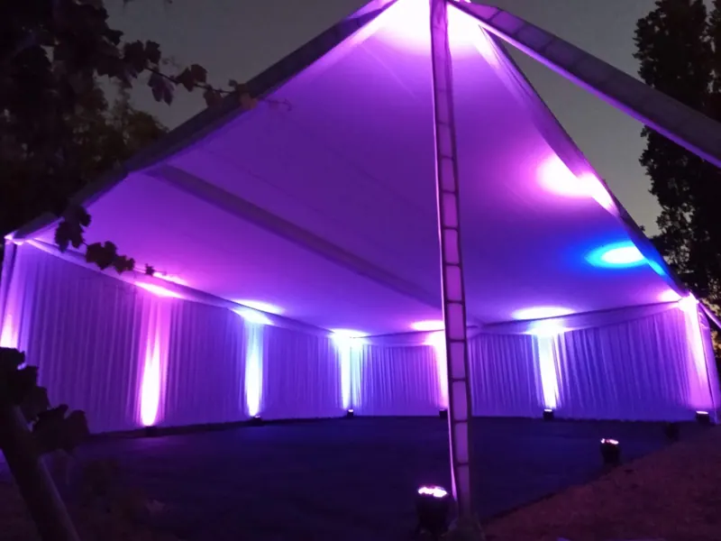 Un espacio para celebrar — montaje de Carpas HyH